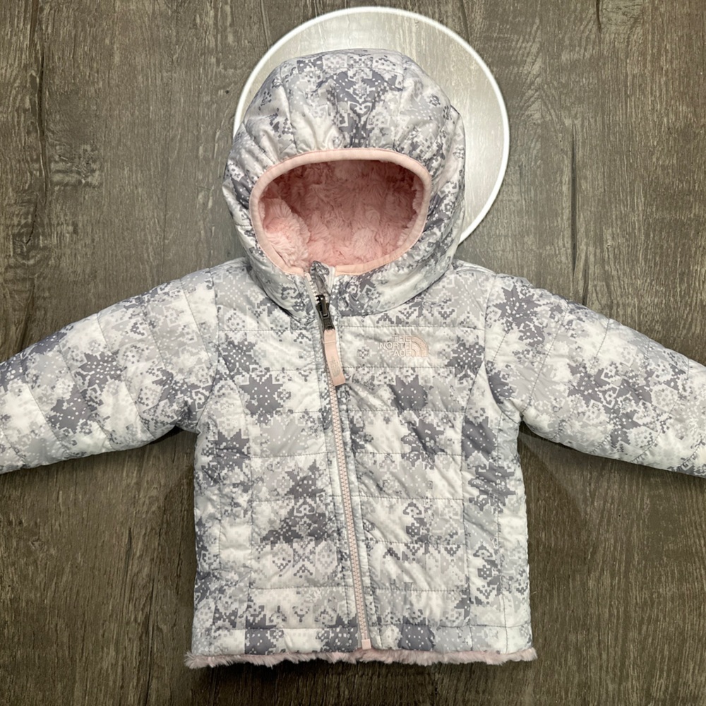 north face Infant Winter jacket 6-12M, Reversible